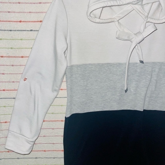 No Boundaries Color Block Sweater Dress 5️⃣✖️3️⃣0️⃣ - Picture 3 of 6